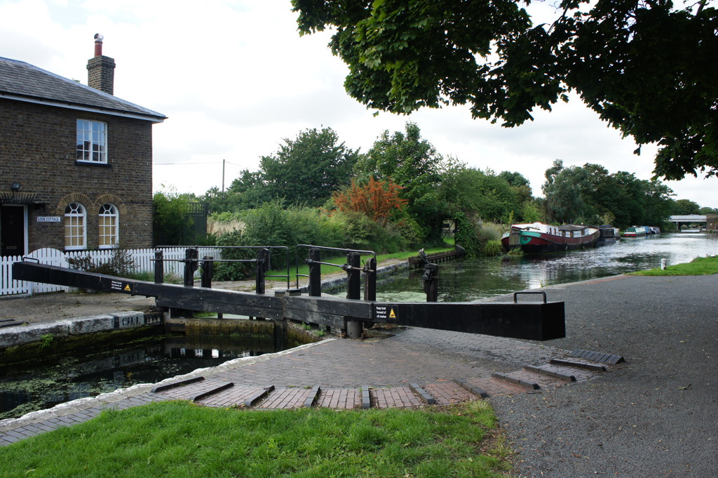 :: Waterside Moorings